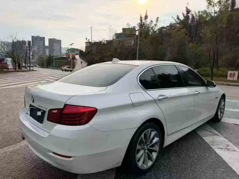 佛山16年宝马5系8