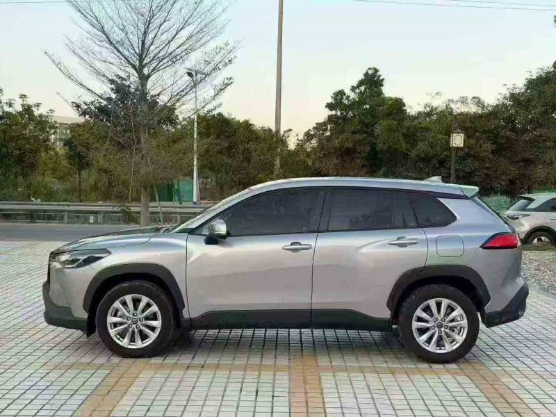 汕头25年丰田锐放3