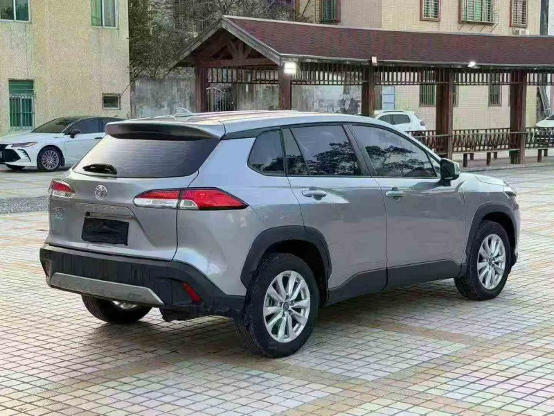 汕头25年丰田锐放8