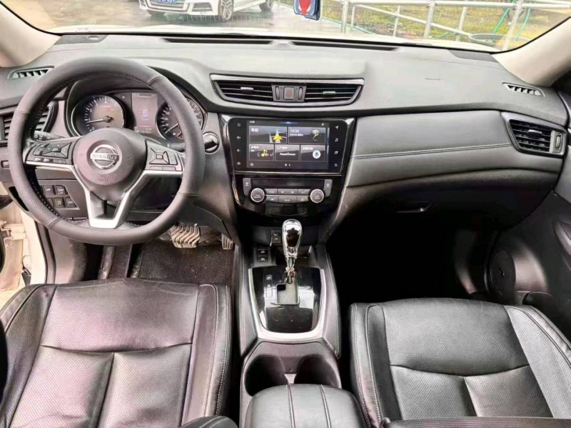 娄底20年日产奇骏3