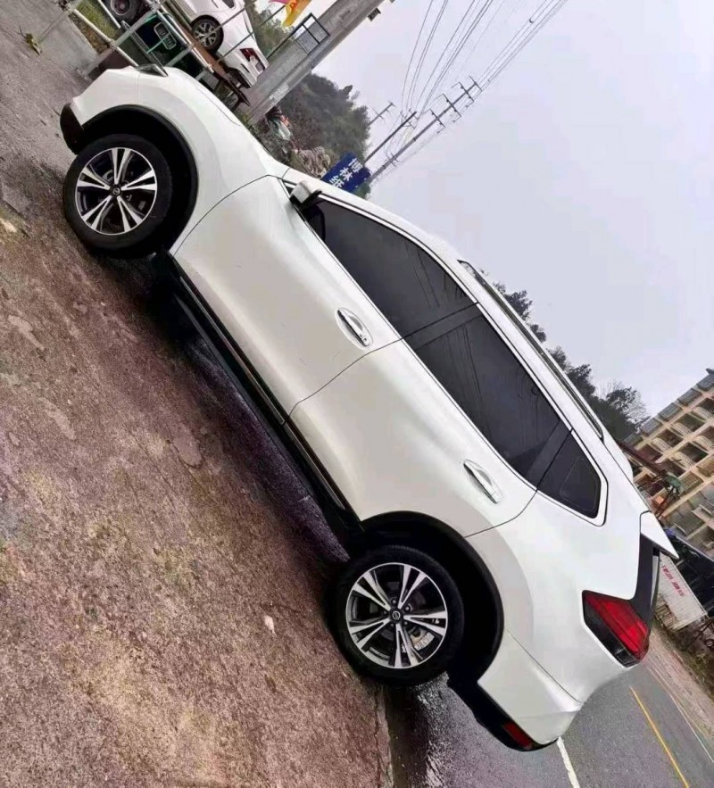 娄底20年日产奇骏7