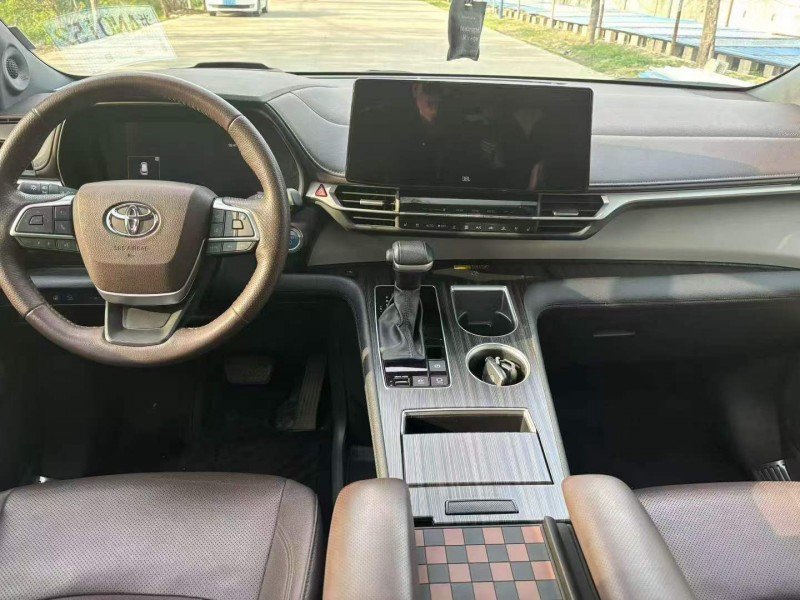 徐州23年丰田格瑞维亚5