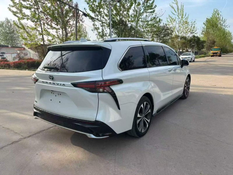 徐州23年丰田格瑞维亚8