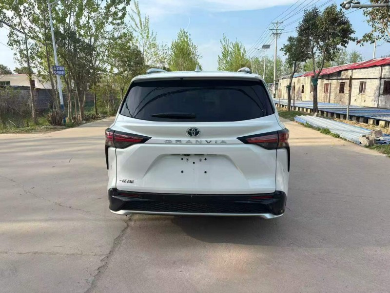 徐州23年丰田格瑞维亚9