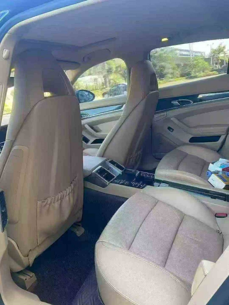 南平14年保时捷帕拉梅拉4