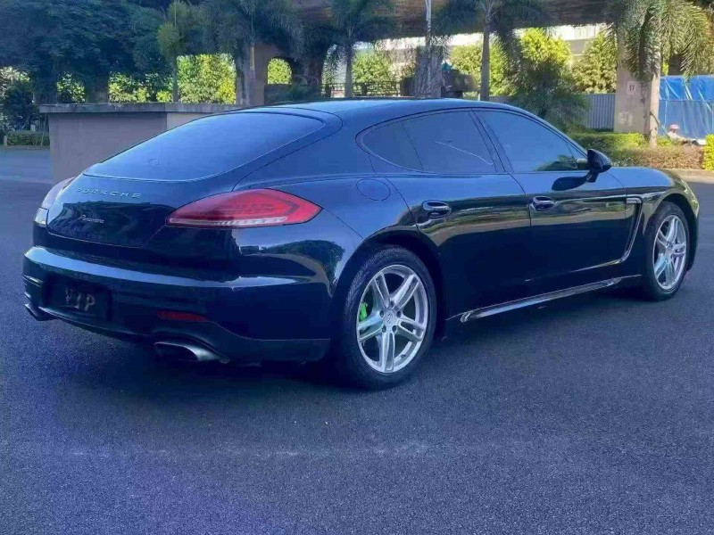 南平14年保时捷帕拉梅拉8