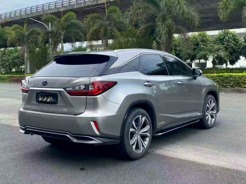 泉州17年雷克萨斯RX8