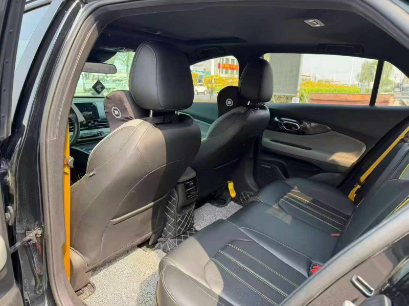 保定23年传祺影豹6