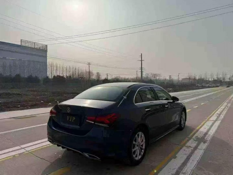 菏泽19年奔驰A8