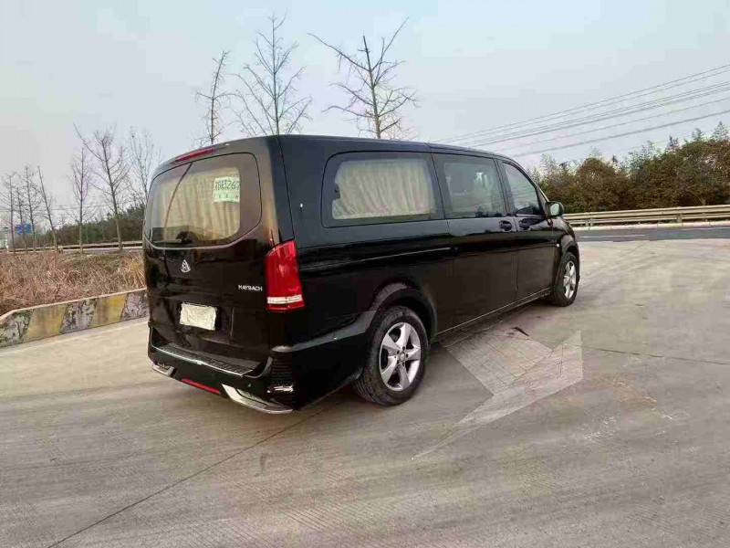 徐州18年奔驰威霆4