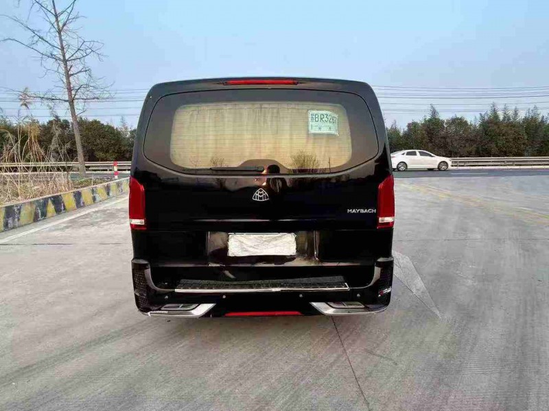 徐州18年奔驰威霆6