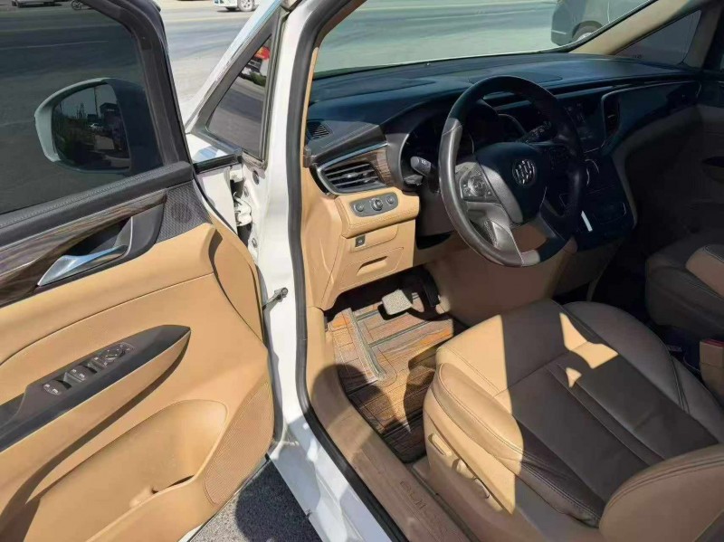 保定18年别克GL84