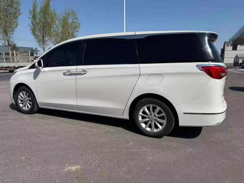 保定18年别克GL87