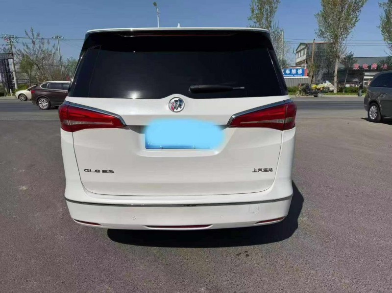 保定18年别克GL88