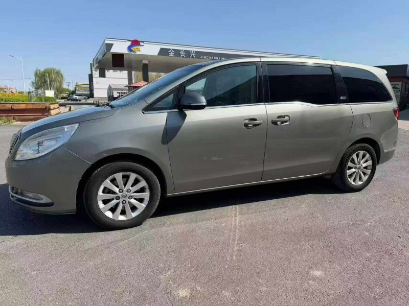 保定13年别克GL83