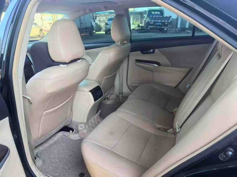 保定16年丰田凯美瑞5