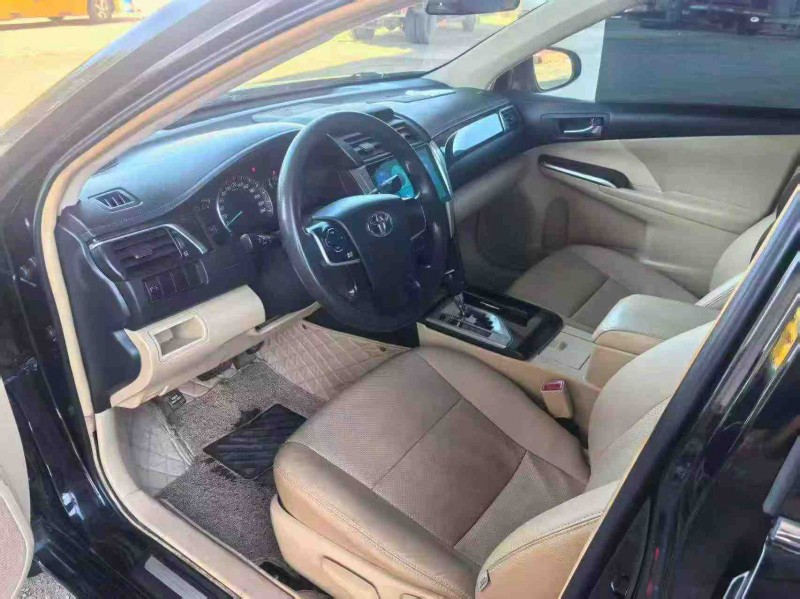 保定16年丰田凯美瑞6