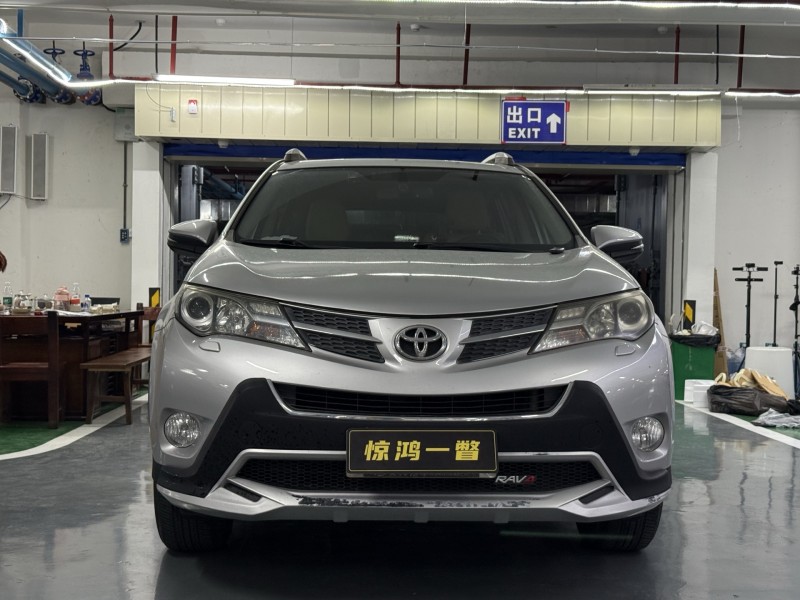 深圳14年丰田RAV4荣放1