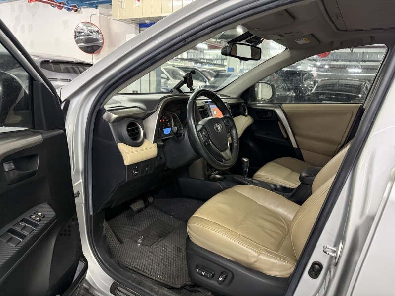 深圳14年丰田RAV4荣放6