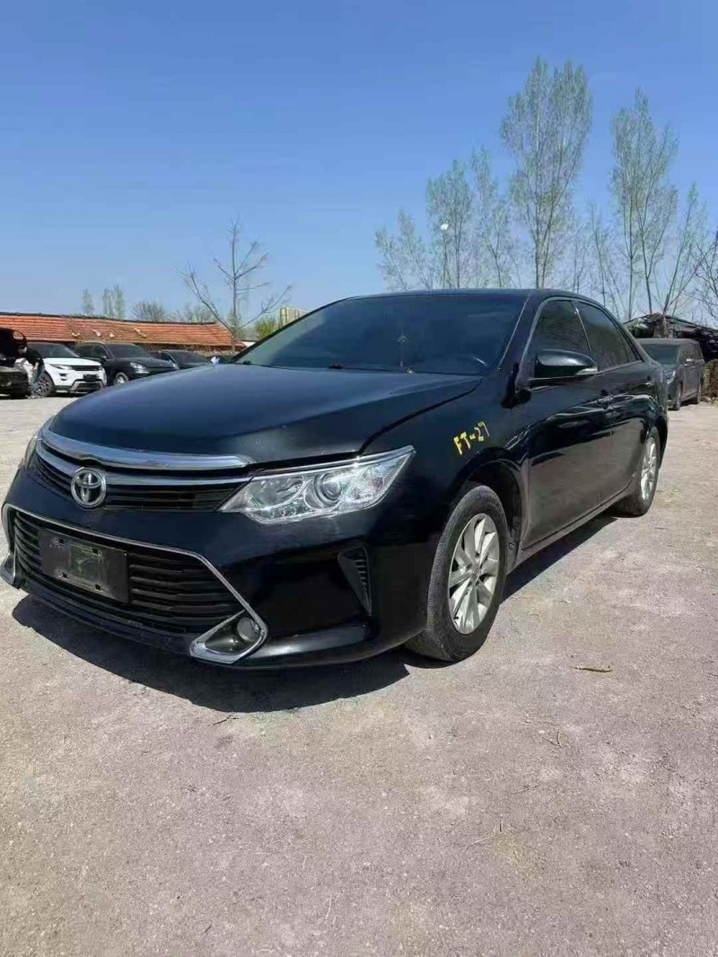 东营16年丰田凯美瑞3