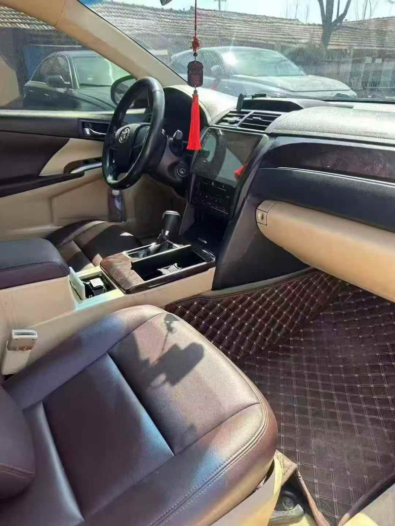 东营16年丰田凯美瑞5