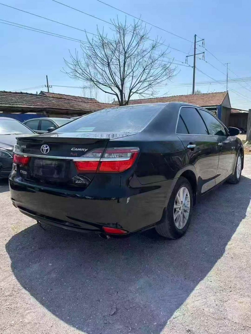 东营16年丰田凯美瑞8