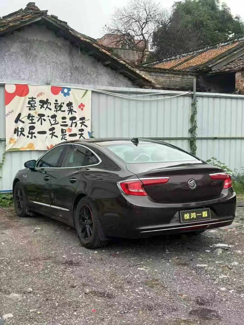 广州17年别克君越8