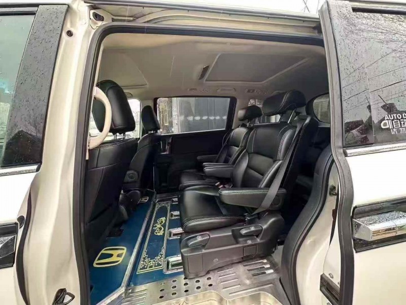 枣庄18年本田艾力绅4