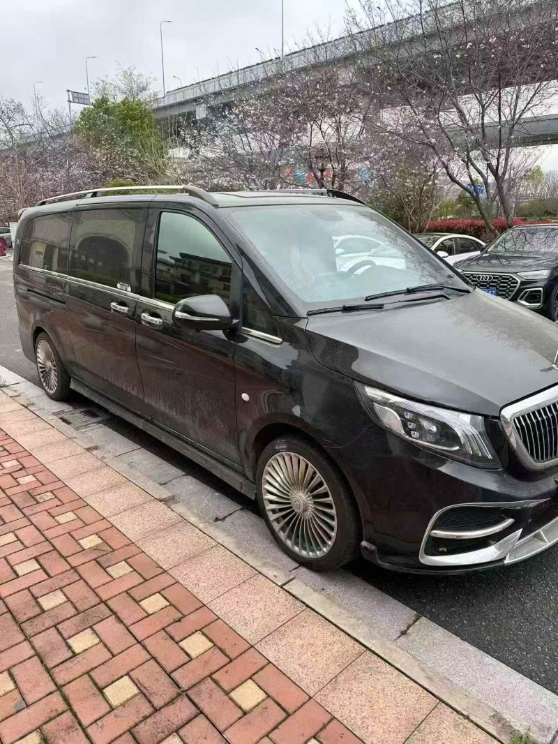 绍兴21年奔驰威霆3