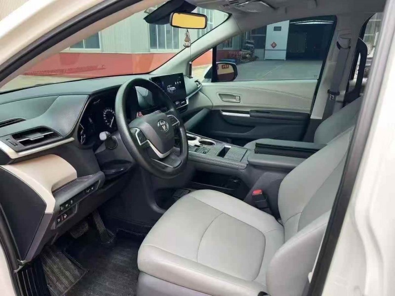 东营24年丰田格瑞维亚4