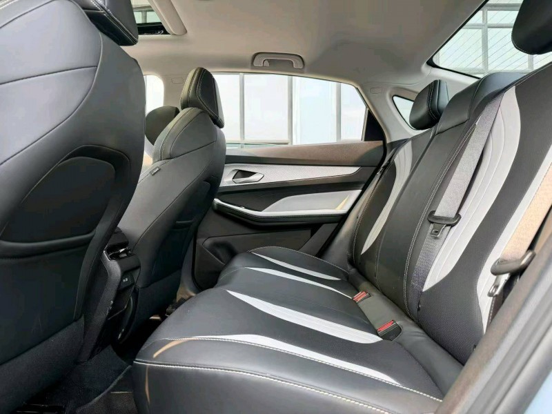 广州23年吉利缤瑞8