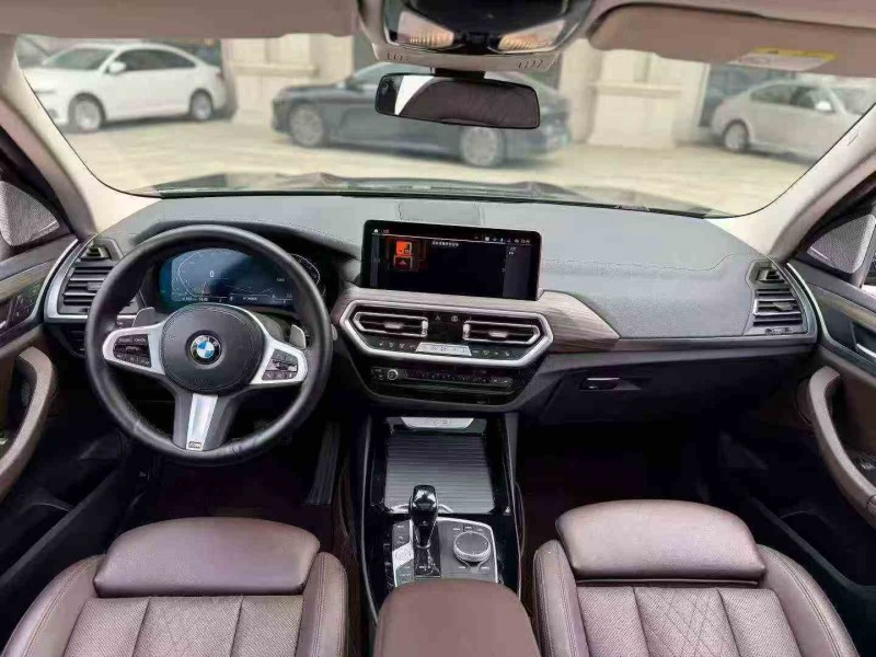 新余22年宝马X33