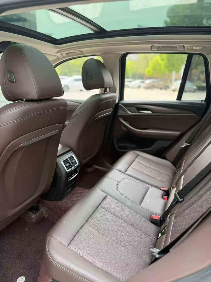 新余22年宝马X34