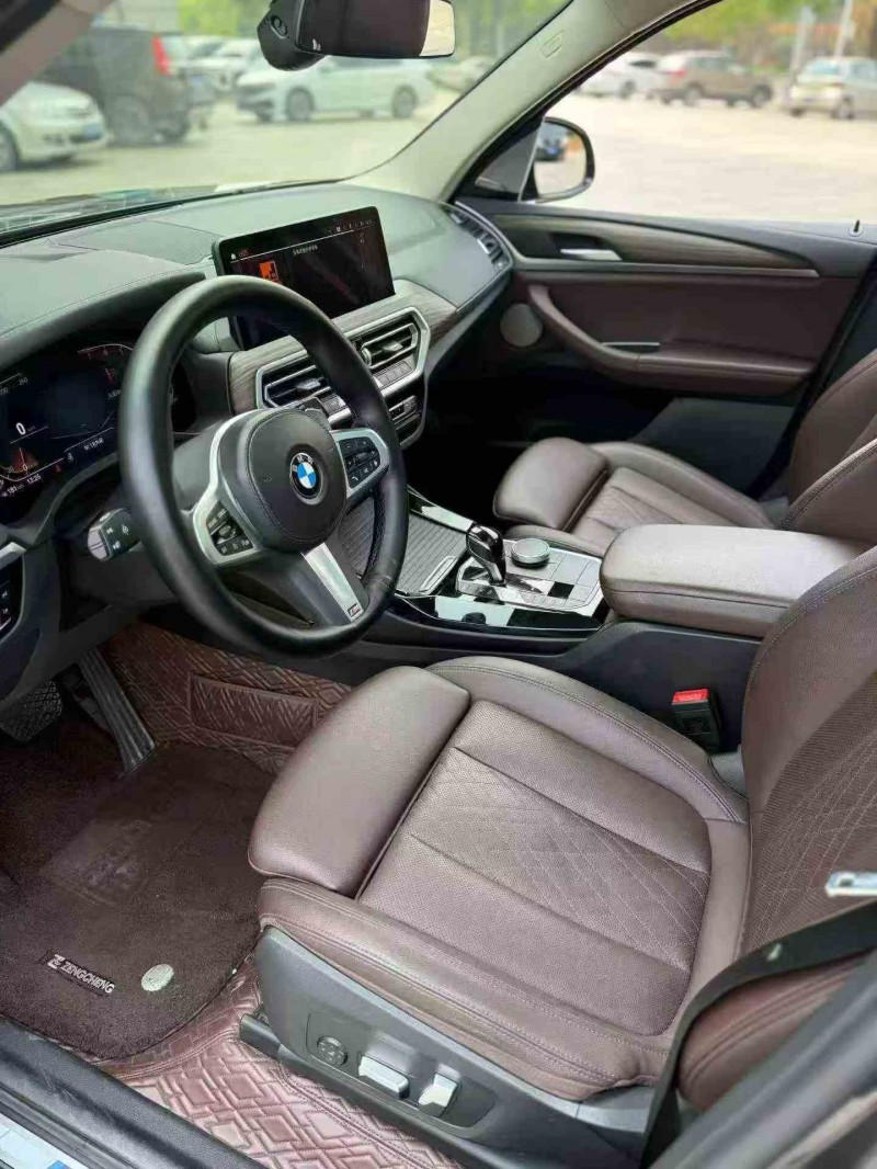 新余22年宝马X35