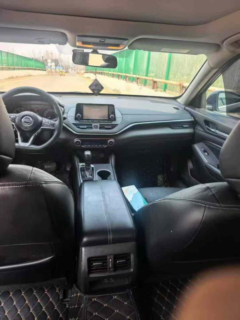 秦皇岛19年日产天籁4