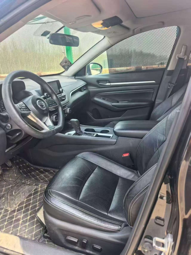 秦皇岛19年日产天籁5