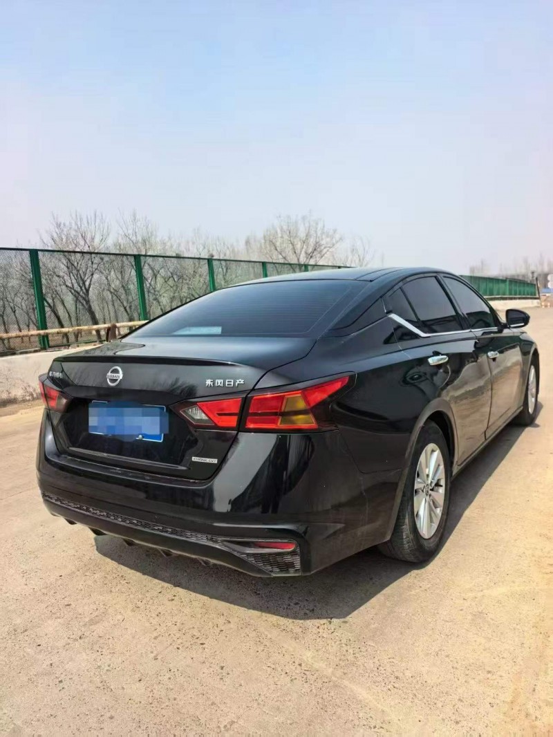 秦皇岛19年日产天籁7