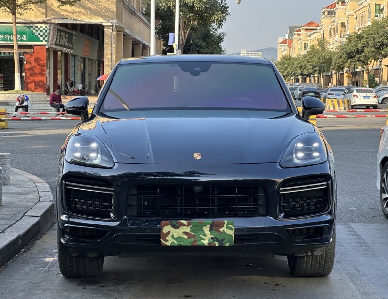 东莞22年保时捷卡宴1