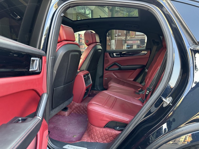 东莞22年保时捷卡宴5