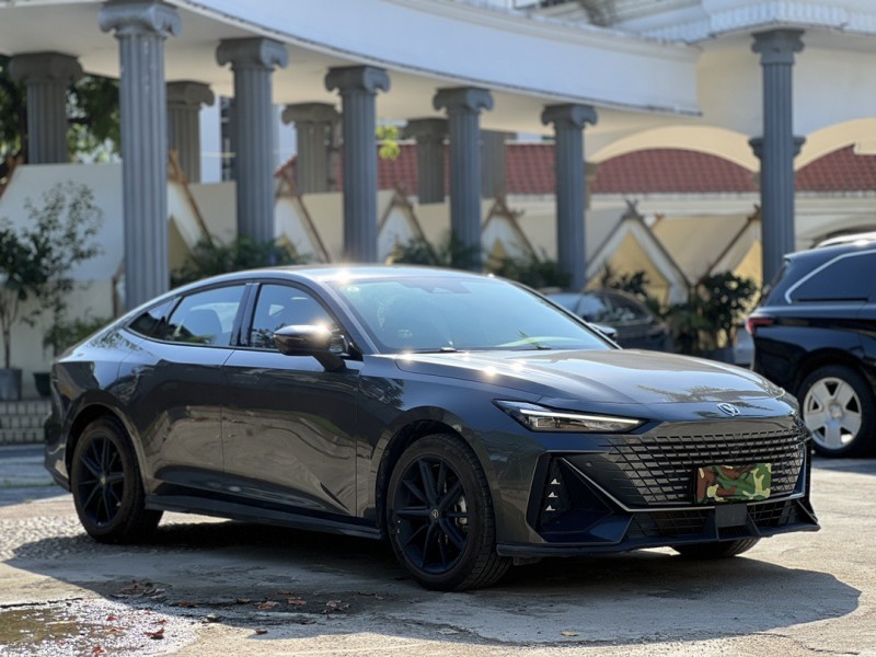 保定23年长安汽车UNI2