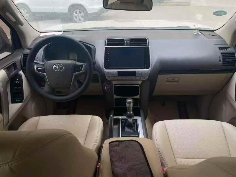 延安18年丰田普拉多6