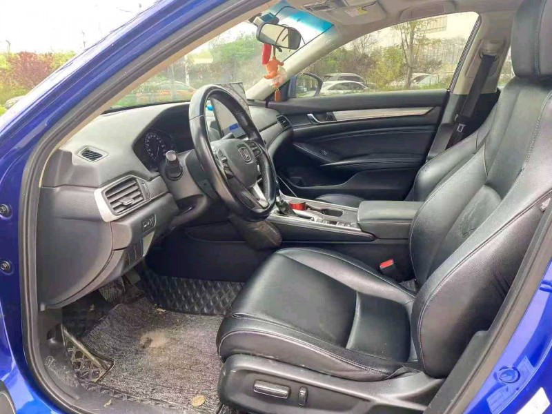 荆州19年本田雅阁4