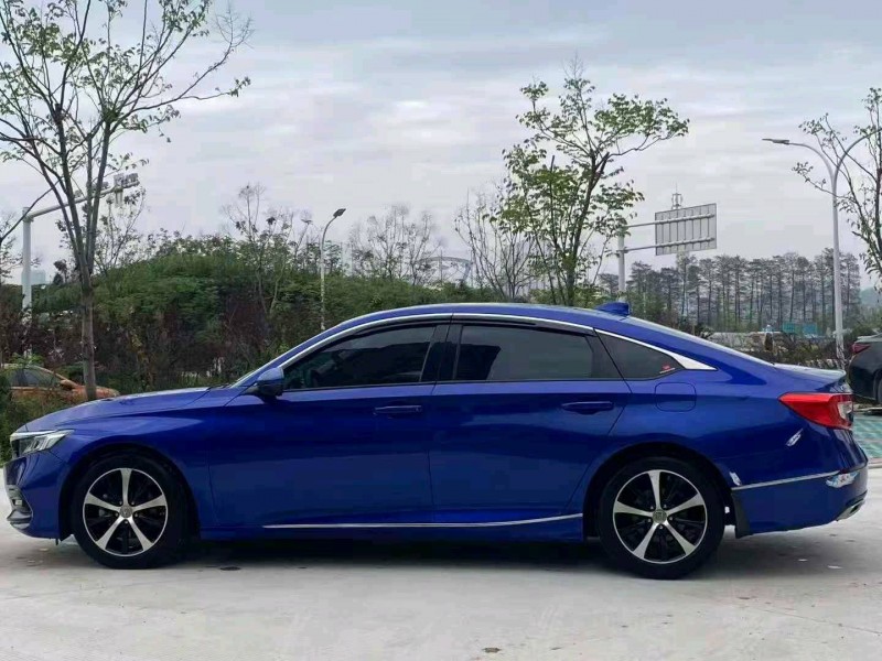 荆州19年本田雅阁8