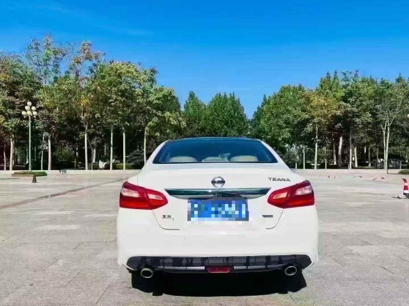 枣庄17年日产天籁9