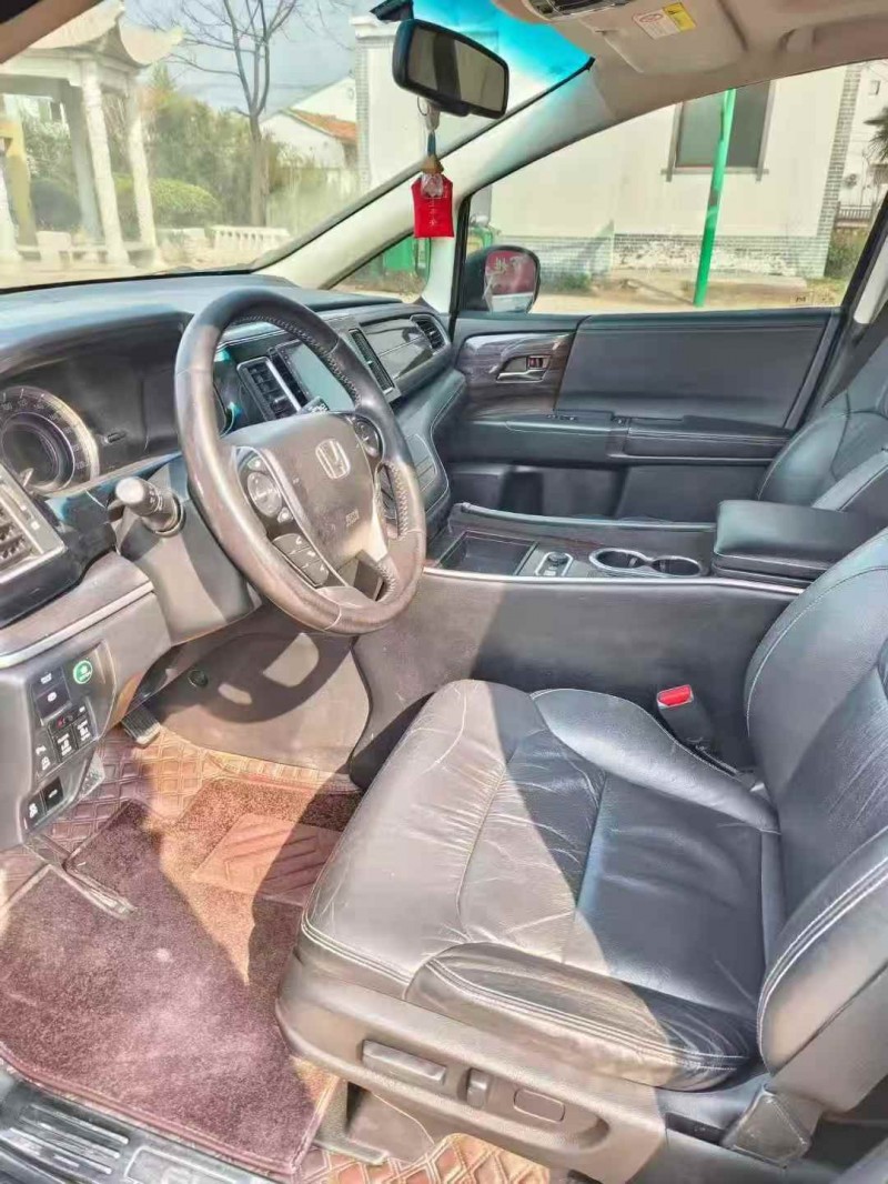 无锡16年本田艾力绅6