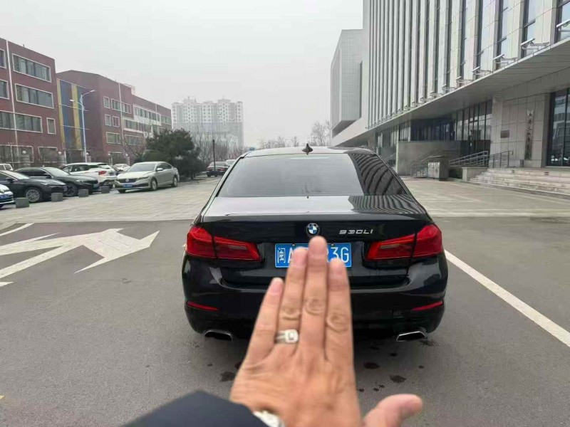潍坊17年宝马5系8