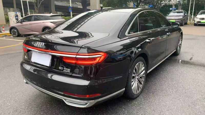 长沙20年奥迪A8L3