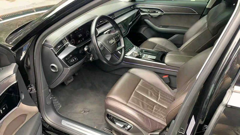 长沙20年奥迪A8L6