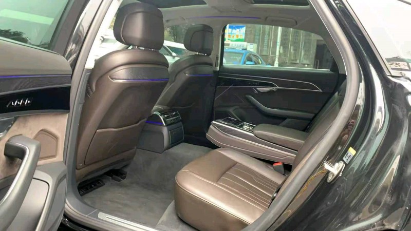 长沙20年奥迪A8L7