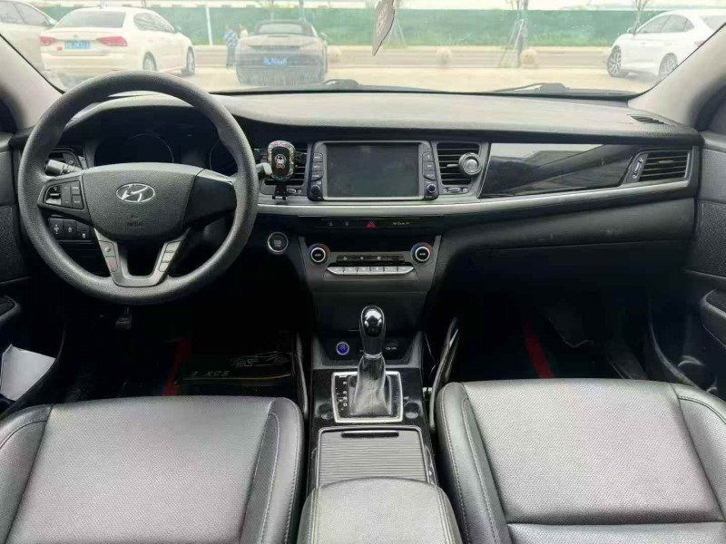 苏州18年现代名图4